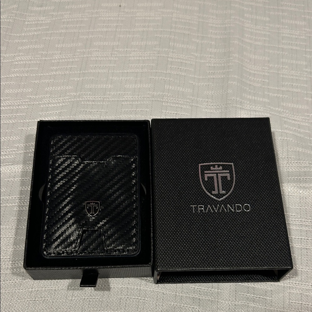 Black Carbon Fiber Card Holder